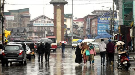 Rainfall and Snowfall over Jammu and Kashmir to Continue Until January 9; Weather to Improve ...