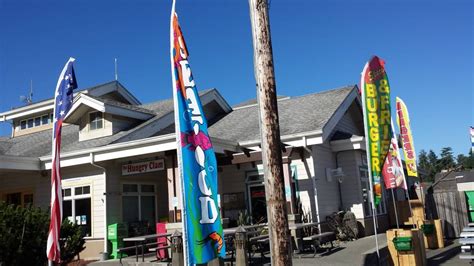 The Hungry Clam in Brookings, Oregon Offers Amazing Clam Chowder