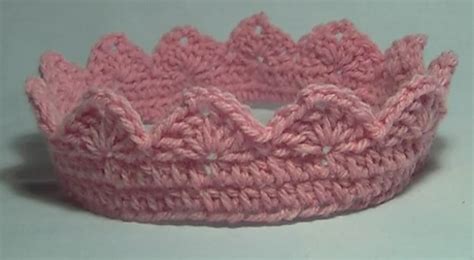 9 Beautiful Crochet Crown Patterns | Guide Patterns