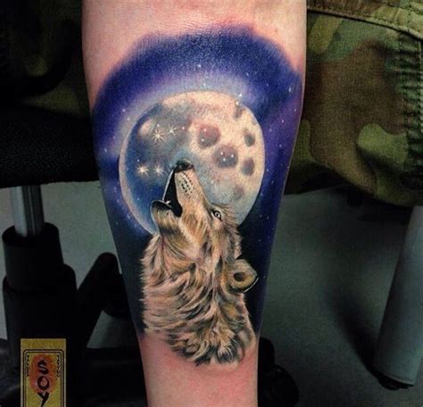 Wolf moon by piercing tatuait | Wolf and moon tattoo, Moon tattoo, Howling wolf tattoo