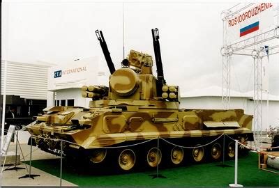 2S6 2S6M Tunguska anti-aircraft tracked armoured vehicle Russian Army ...