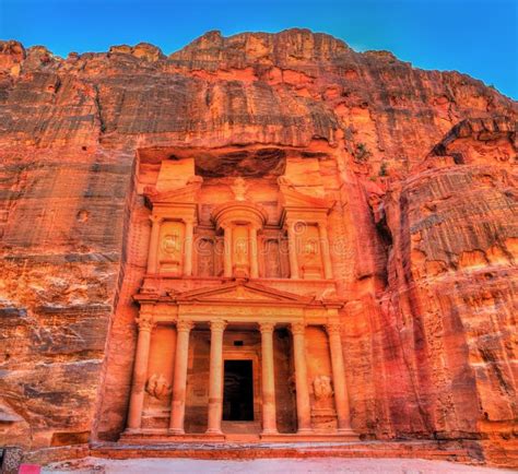 Al Khazneh Temple in Petra. UNESCO World Heritage Site Stock Photo - Image of history, city ...