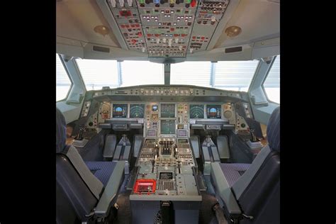 42+ Airbus A340-300 Cockpit Pics – Airbus Way