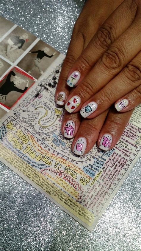 Pin by Christina Gonzalez on Gwen Stefani | Gwen stefani, Gwen, Nails