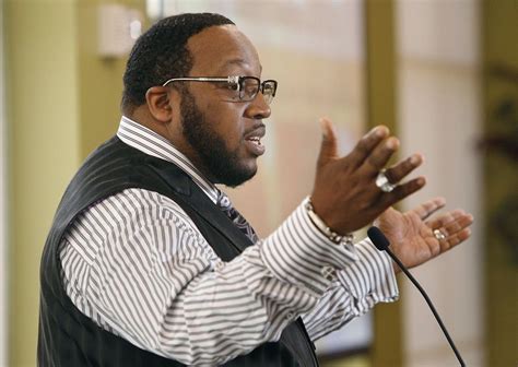 The power of 'streams': Gospel star Marvin Sapp offers business advice to Cornerstone University ...