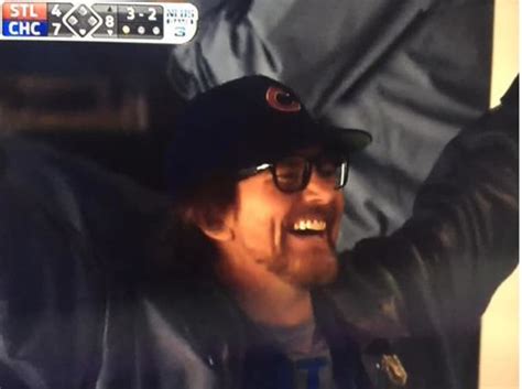 Eddie Vedder celebrates NLCS berth with Cubs (Video)