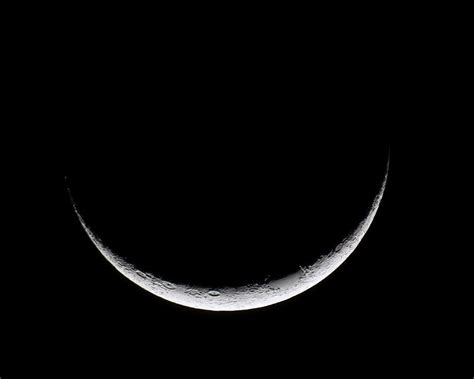 Glowing Crescent Moon Photograph by Mark Andrew Thomas - Pixels