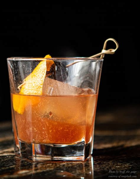 Rusty Nail Cocktail Recipe — THE SHAKEN COCKTAIL