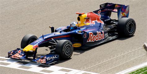 Vettel Red Bull 2010 Bulls Team, Formula 1 Car, Red Bull Racing, Photos ...