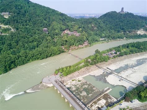 Dujiangyan Irrigation System Tour, travel guide