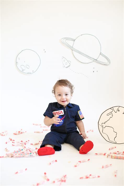 Make a Baby Astronaut Costume for Halloween » Lovely Indeed