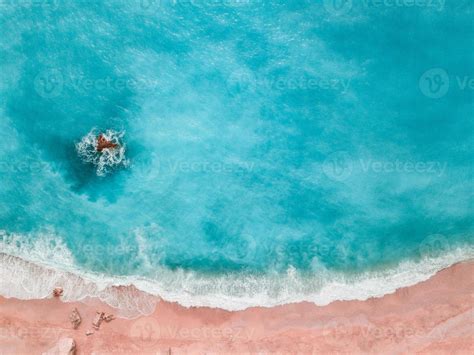 Aerial View Of A Empty Pink Beach 13961416 Stock Photo at Vecteezy