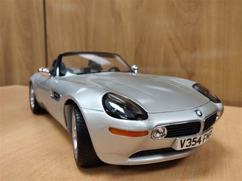 Kyosho - 1:12 - BMW Z8 - 007 edition - Catawiki