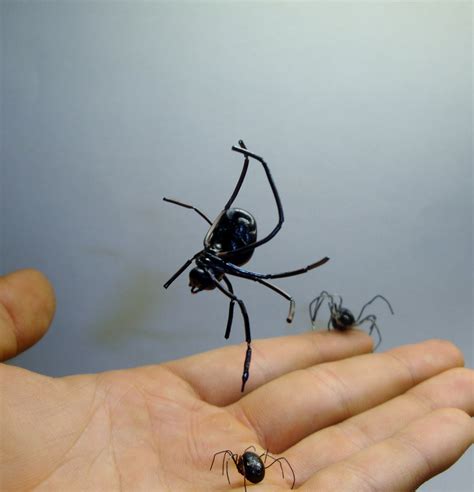 Realistic Spider (Life-Size Prop) : 7 Steps (with Pictures) - Instructables