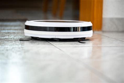 Robot Vacuum Cleaners: Uses, How they Work, Types, and Buy Tips ...