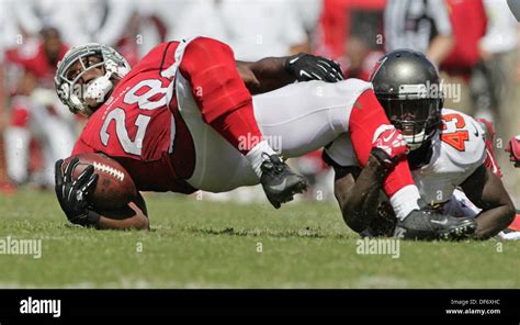 Tampa, Florida, USA. 29th Sep, 2013. DANIEL WALLACE | Times.Tampa Bay Buccaneers safety Ahmad ...