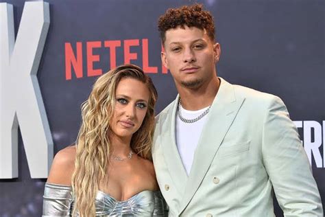 Patrick Mahomes and Wife Brittany Mahomes Announced Third Pregnancy Due ...