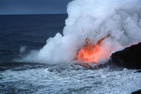 5 Most Devastating Underwater Volcanoes « WeirdlyOdd.com