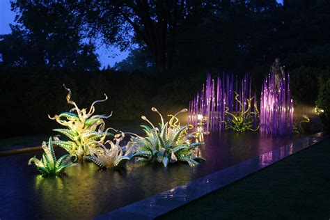 Lighting The Reflecting Pool | "Chihuly at Night" - the hand… | Flickr