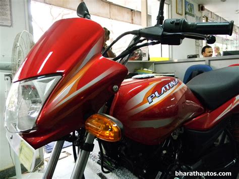 New Bajaj Platina ES revealed at a showroom - BikeWale