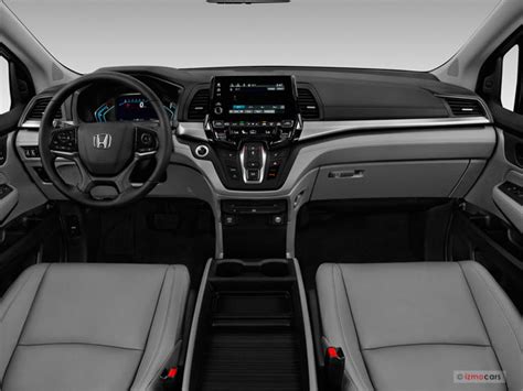 Honda Odyssey Elite Interior - twojayyumseng