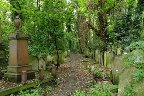 The 10 Iconic Cemeteries That Made Death Beautiful - Atlas Obscura