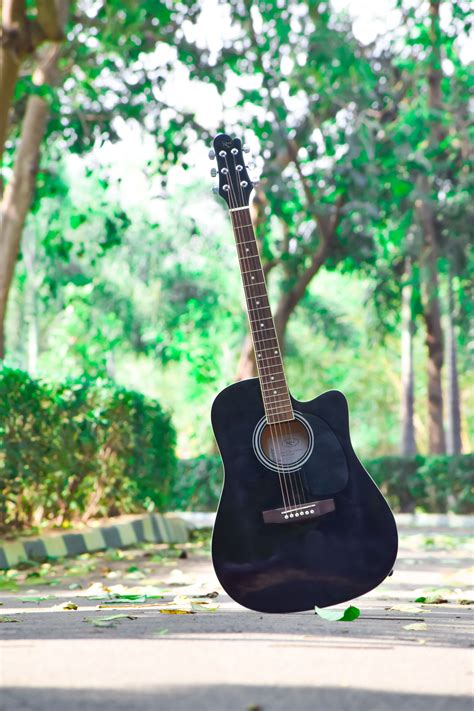 Black Acoustic Guitar Wallpapers - 4k, HD Black Acoustic Guitar Backgrounds on WallpaperBat