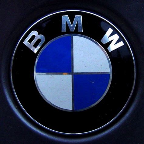 squared circle bmw logo | zen Sutherland | Flickr