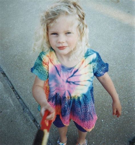 Taylor Swift Childhood, Young Taylor Swift, Taylor Swift Fotos, Estilo ...