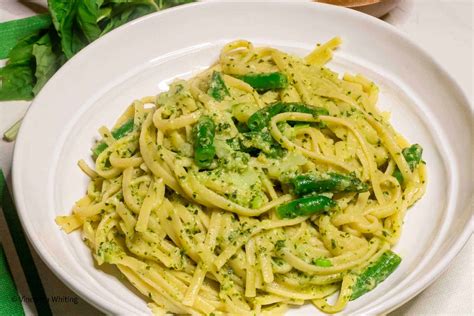 Trenette al Pesto Recipe with Green Beans and Potatoes