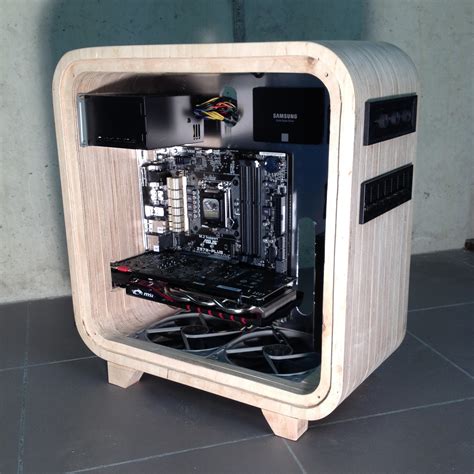 Wooden Computer Case Adds A Touch Of Modern | Hackaday