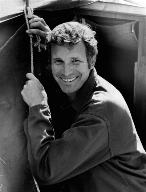 Wayne Rogers - Wikipedia