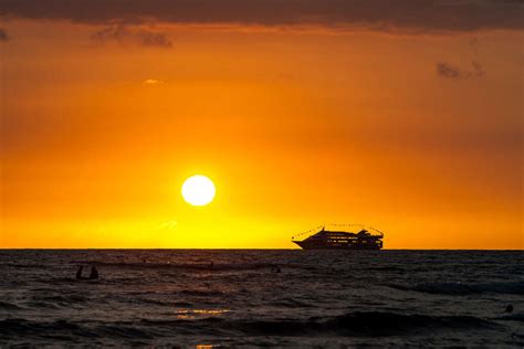 sunset cruise Archives - Hawaii Travel Guide