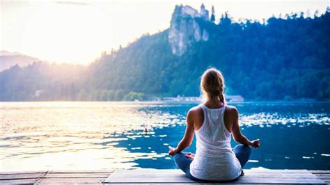 Mindfulness Meditation: The Secret to Happiness - HTV