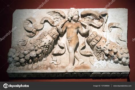 Pergamon Museum exhibits – Stock Editorial Photo © smoxx #137348504