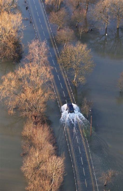 Thames Flooding - Barnorama