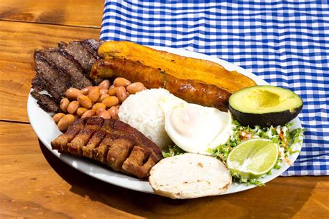 Colombian Food: 28 Traditional Dishes to try in Colombia or at home ...