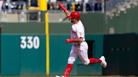 Kyle Schwarber Rocks Leadoff Home Run In Debut With Phillies