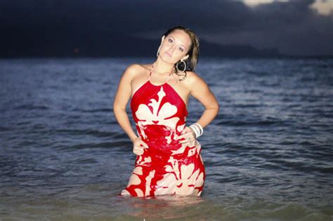 Anuhea shows the new face and sound of Hawaiian music - The Salt Lake ...