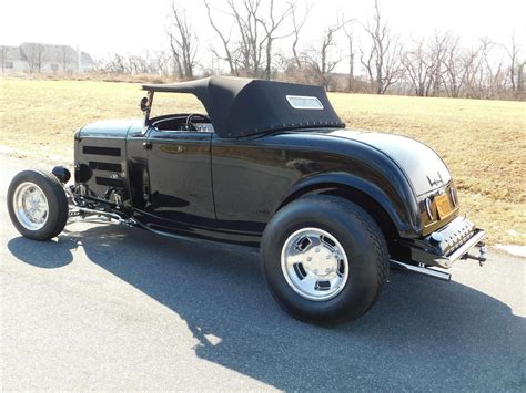 Beautiful 1932 Ford Roadster custom for sale