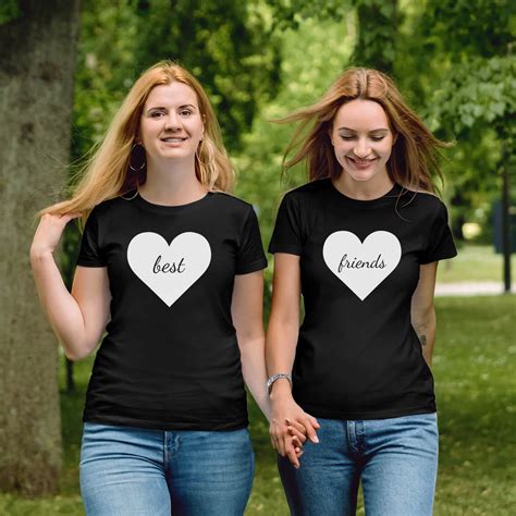 Best Friends T shirts "Heart Friends" – 2 Pack Matching BFF Shirts