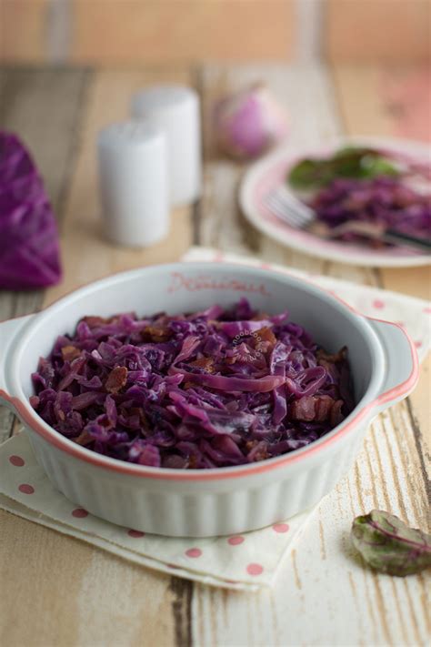 Braised Red Cabbage with Bacon Recipe | NoobCook.com