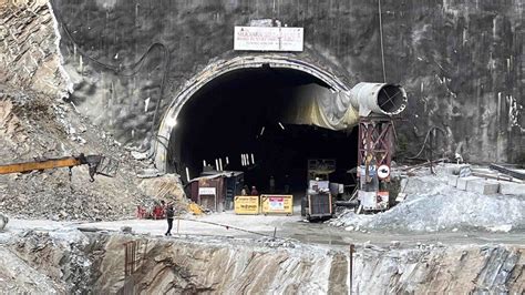 Uttarakhand tunnel collapse: Drilling machine brings hope to trapped ...