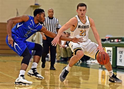 Men's Basketball: McDaniel holds on against Franklin & Marshall to reach .500 - Carroll County Times