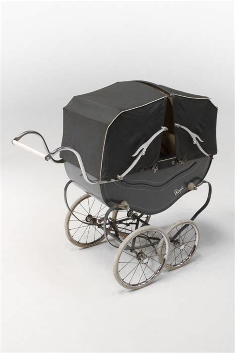 Small Double Ended Royale Pram with Grey Carriage and Canopy – Number ...