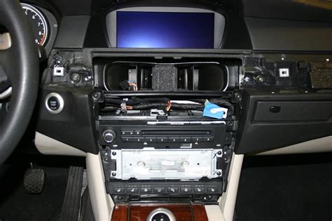 Satellite radio receiver for bmw