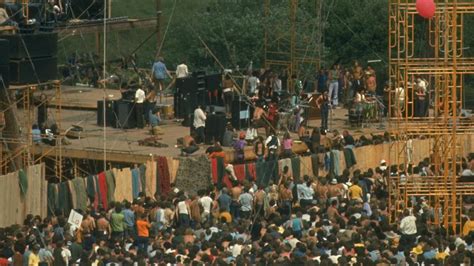 Santana on Stage at Woodstock : livesound