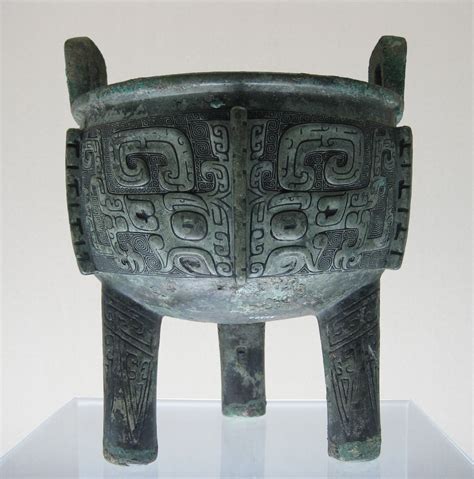 Ding, Late Shang Dynasty, Shanghai Museum wikimedia – Homebrewed Antiquity