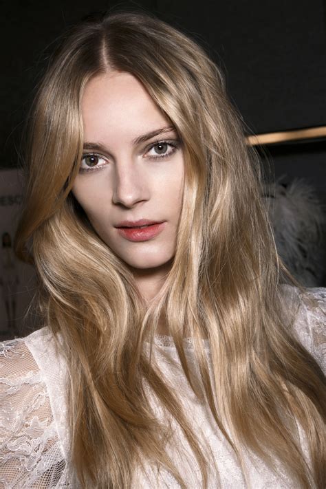 Shiny Hair Tips: What to Do For Amazing Hair | StyleCaster