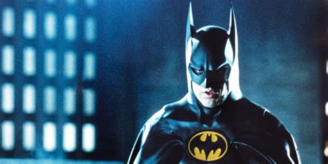 Batgirl: Michael Keaton Shares New Image Wearing His Batman Suit